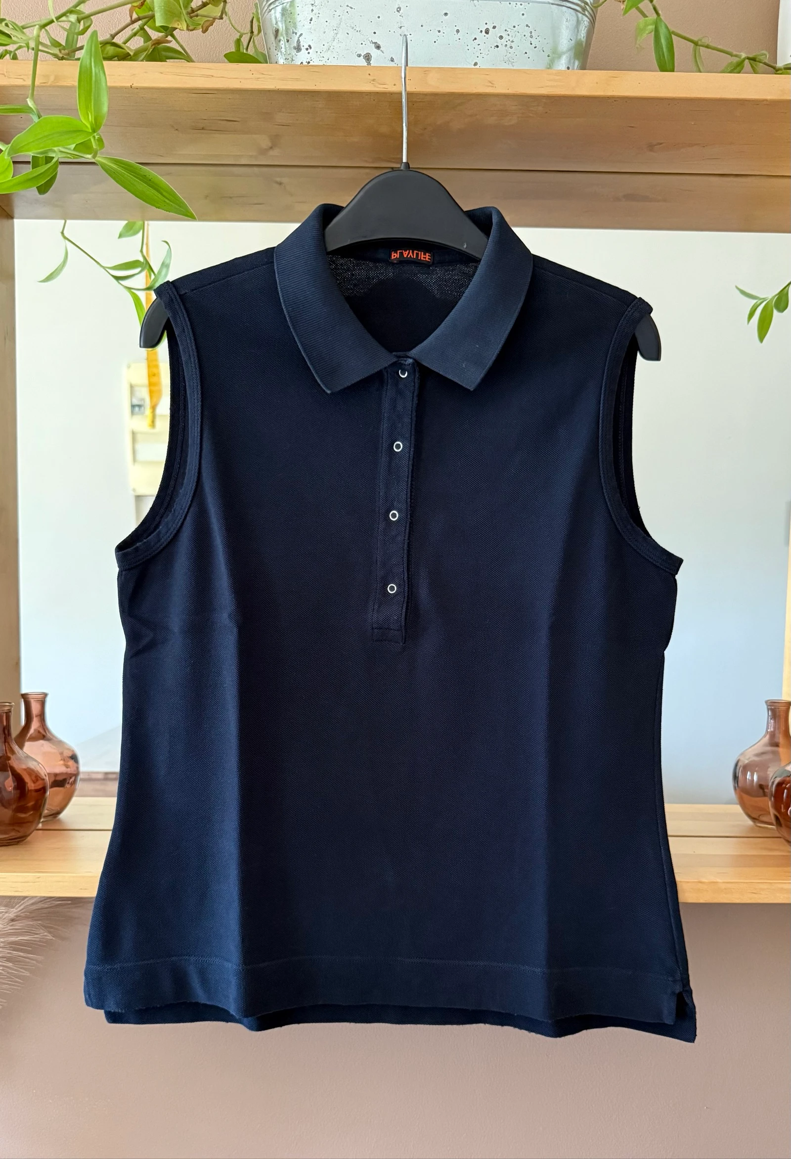 Polo sans manches femme Playlife bleu marine – Taille estimée S